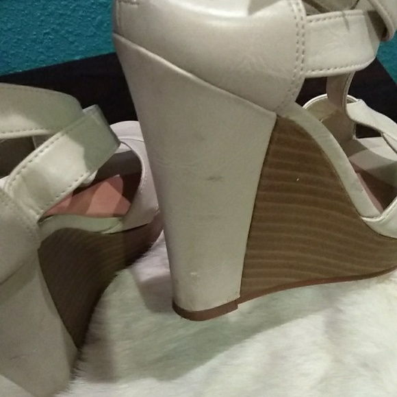 Shoes - Picture 5 of 5